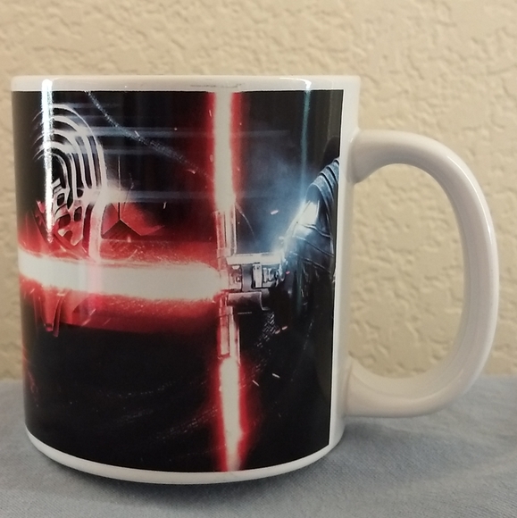 Star Wars The Force Awakens Large Coffee Cup - Picture 2 of 6